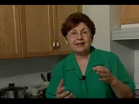 Видео: Jana Branova - Macedonian cuisine - Gravche Tavche - Гравче Тавче