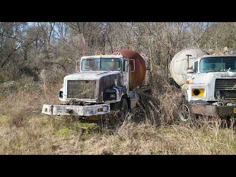 Видео: Дальнобой США. Что я нашел? Мне загрузили убитый трак.