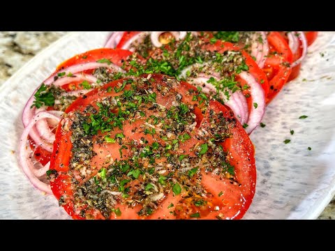 Видео: Быстрый и Вкусный Салат из Помидоров! Покоряет сразу. Необыкновенный вкус, ароматная заправка.