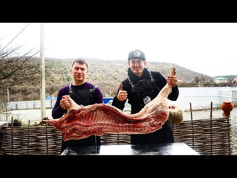 Видео: Гадкий Ян готовит свиной окорок в смокере (Баранбык)