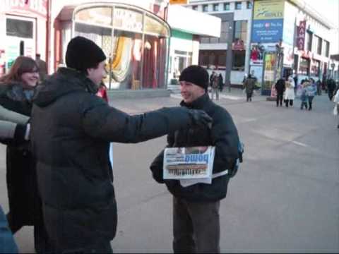 Видео: Бесплатные объятия в Иркутске (Free hugs, Irkutsk) 2009