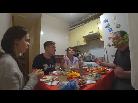 Видео: VLOG СТАРЫЙ НОВЫЙ ГОД У РОДИТЕЛЕЙ ДОМА