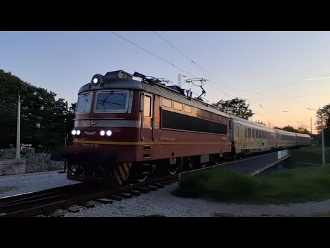 Видео: Експресен Бърз влак 4611 "Синият Дунав", сниман с различни локомотиви