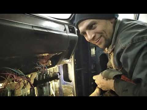 Видео: Новая электропроводка в Волгу 2410 ЗМЗ-402