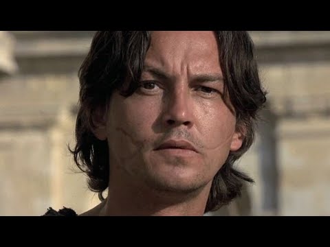 Видео: Лицевые шрамы, которые помогли  этим актёрам стать знаменитыми