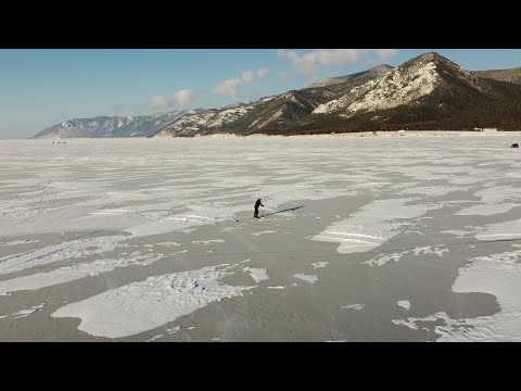 Видео: ЗИМНЯЯ РЫБАЛКА НА БАЙКАЛЕ - В ПОИСКАХ ОМУЛЯ - БОЛЬШОЕ ГОЛОУСТНОЕ