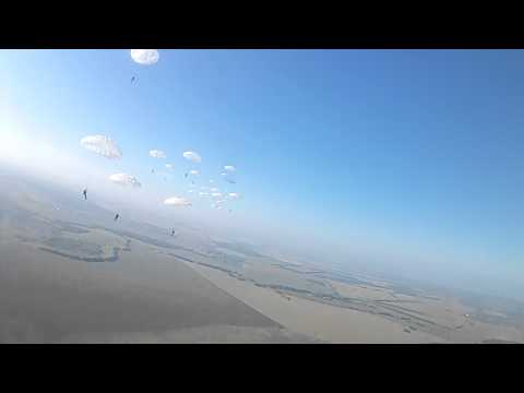 Видео: Десантирование с ИЛ-76. РВВДКУ 09.09.2014