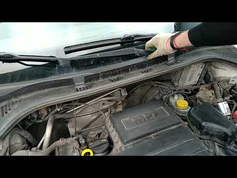 Видео: Клинят щетки стеклоочистителей Шкода Рапид.  Ремонт трапеции. Wedge wiper blades Skoda Rapid