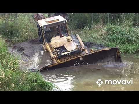 Видео: Прокладка оптоволоконного кабеля. Застрял в речке 🚜