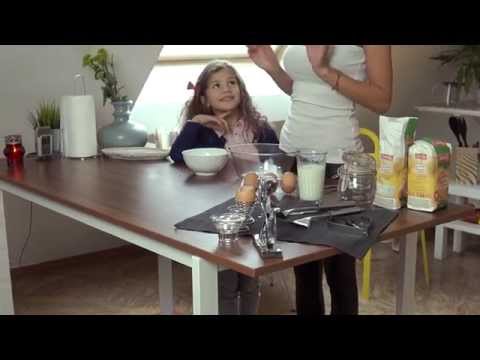 Видео: TRY WITH INA - ep. 04 - "Да сготвиш за 60 секунди + 12 минути" (Make double brekafast for 12 min.)