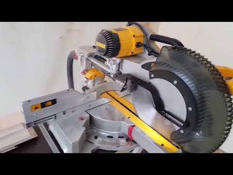 Видео: Обзор пилы Dewalt dws 780. ЗВЕРЮГА!!!)))