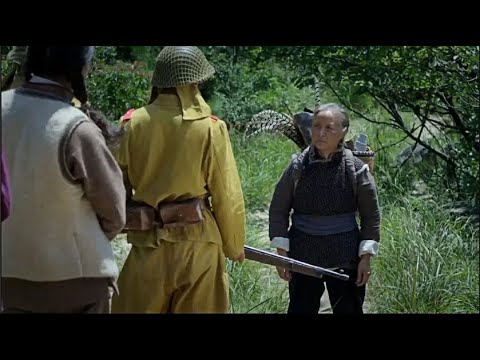 Видео: Японская армия убила китайскую бабушку и отомстила охотнику той ночью.