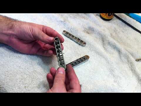 Видео: Как определить жужжащий мост Tune-o-matic и как его устранить