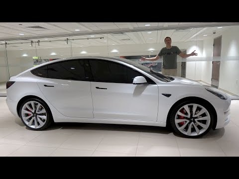 Видео: Вот почему Tesla Model 3 Performance - это лучшая Tesla на данный момент