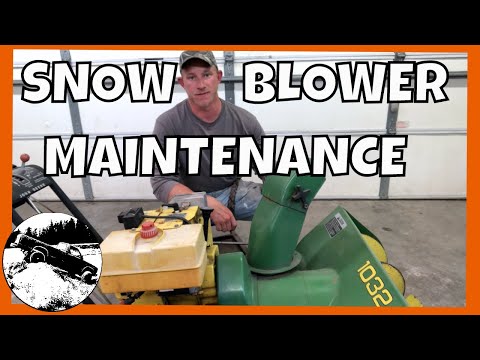 Видео: Как подготовить снегоуборщик к зиме | John Deere 1032
