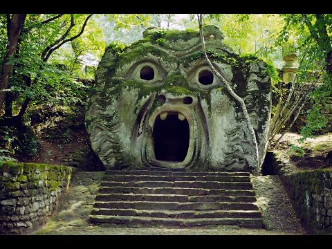 Видео: Самые необычные, загадочные и таинственные места, дома и люди нашей планеты