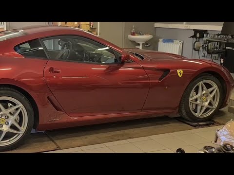 Видео: Ferrari 599: неплохая инвестиция с возможностью летних покатушек...