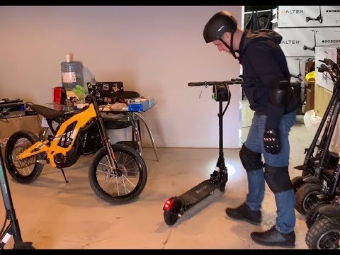 Видео: Электросамокат Speedway mini 4 pro VS Halten RS-01 (идеальные самокаты на каждый день)