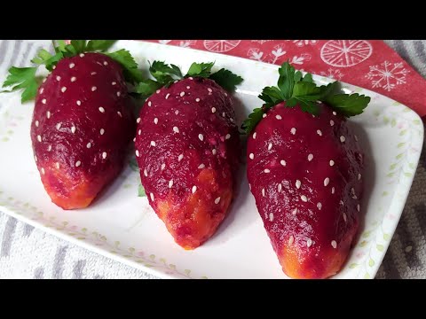 Видео: Праздничная ЗАКУСКА «КЛУБНИЧКИ». Оригинальный вариант подачи салата «Селёдка под шубой»