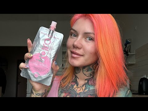 Видео: Как покрасить волосы в яркий цвет дома?