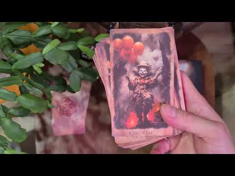 Видео: Классная колода! HoroScare Tarot Обзор