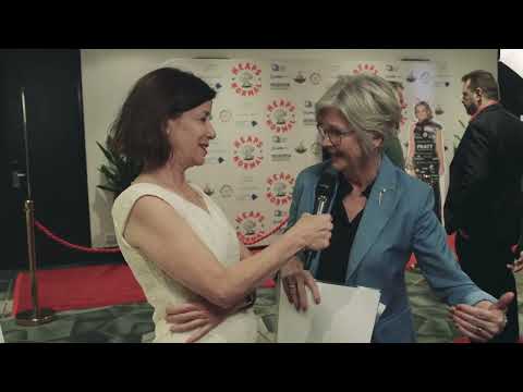 Видео: Sunday Shot отправляется на ужин с @punterspolitics!