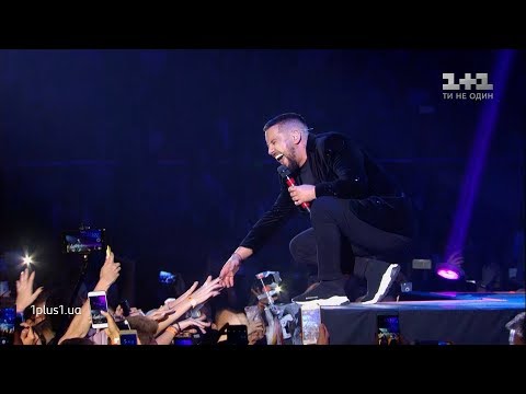 Видео: MONATIK – Мокрая. Live Show "ВІТАМІН D"