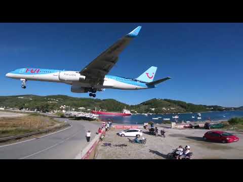 Видео: 💥 Посадка самолётов на острове. Скиатос. Греция