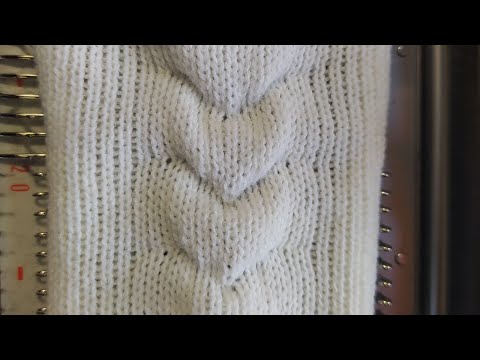 Видео: Объемная коса на вязальной машине. Имитация косы