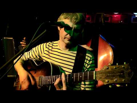 Видео: АЛЕКСЕЙ ПАПЕРНЫЙ - ШЁЛ Я. ДОМ КУКЕРА, 26.02.2011