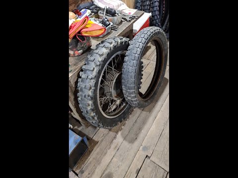 Видео: Замена покрышки на ИЖевском колесе