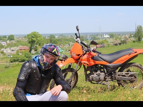 Видео: Обзор Minsk X200 - отличный эндуро мотоцикл для начинающих | Minsk X200 - a great enduro bike