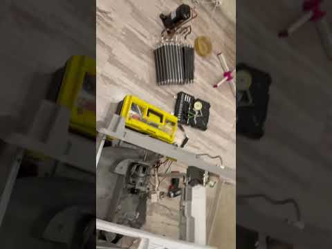 Видео: Сушильная машина Electrolux(AEG) не сливает и не досушивает. Причина.