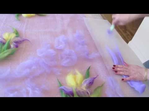 Видео: Валяние палантина с ирисами. Цветы из шерсти на шелке. Making wool flowers - tippet felting.