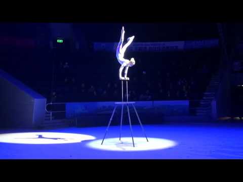 Видео: Олеся Федотова. Эквилибр-каучук. 12 Wuhan International Acrobatic Art Festival 2016