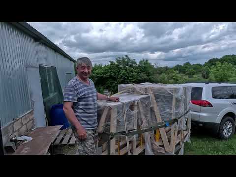 Видео: Приехали с акации, готовимся качать на новой медогонке от Плазмы.