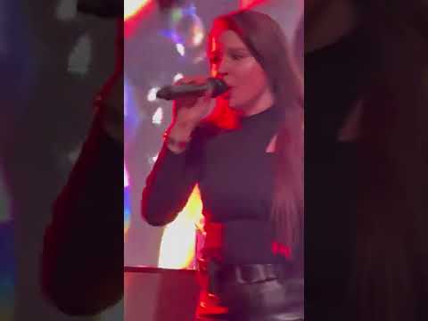 Видео: Эрика Лундмоен в Екатеринбурге