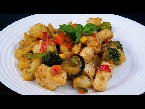 Видео: Быстрый и вкусный ужин из замороженных овощей и курицы за 30 минут! Готовится в одной сковороде.