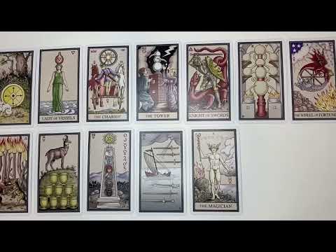 Видео: КАК ОН РЕАГИРУЕТ НА ВАШЕ МОЛЧАНИЕ ❓🔮 онлайн гадание на картах таро сегодня пауза или точка и конец