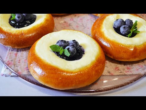 Видео: Так вартушки вы ещё не готовили 😍Пышные ватрушки с творогом и голубикой | Танюшина кухня