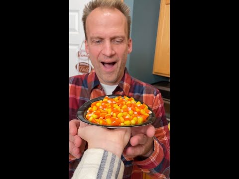 Видео: Яичная рулетка — семейная игра на Хэллоуин 🎃