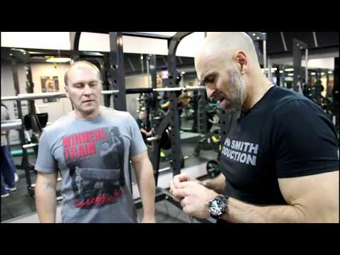 Видео: БОДИБИЛДИНГ ПОСЛЕ 45 - Видео № 1 Ноги с Папой Смитом и Черкасовым