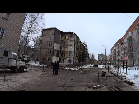 Видео: Ярославль: взорванный дом, мужик с тортом и стихи Кости