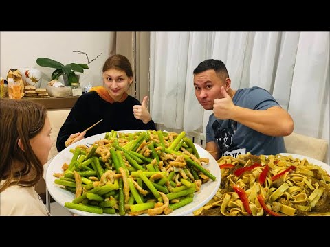 Видео: Стрелки Чеснока с Мясом по-Китайски – Рецепт Жаренных Чесночных Стрелок со Свининой 蒜苔肉丝