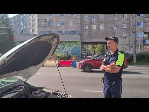 Видео: ГИБДД остановили не тот скутер. И поехали в автосервис на эвакуаторе.