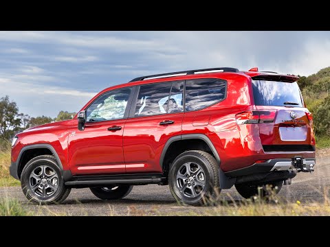 Видео: Новый Toyota Land Cruiser 300 GR Sport Hybrid 2026 года — легендарный внедорожник для бездорожья