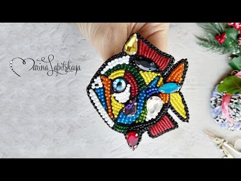 Видео: 🐠 Как сделать брошь "Карась витражный" из бисера (мастер-класс)
