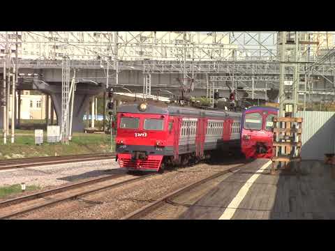 Видео: ЭД4М-0403 и ЭР2Т-7215, платформа Сетунь