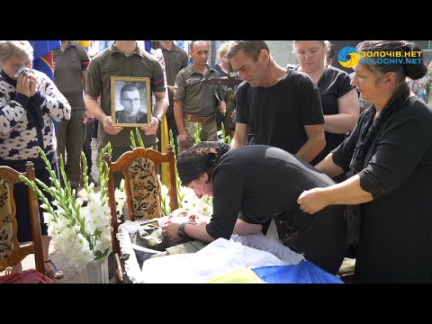 Видео: Провели в останню дорогу 22-річного воїна Богдана Мурина