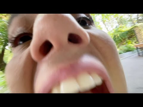 Видео: ОТЕЦ И СЫН ПЛЮЮТ ПРЯМО НА УЛИЦЕ